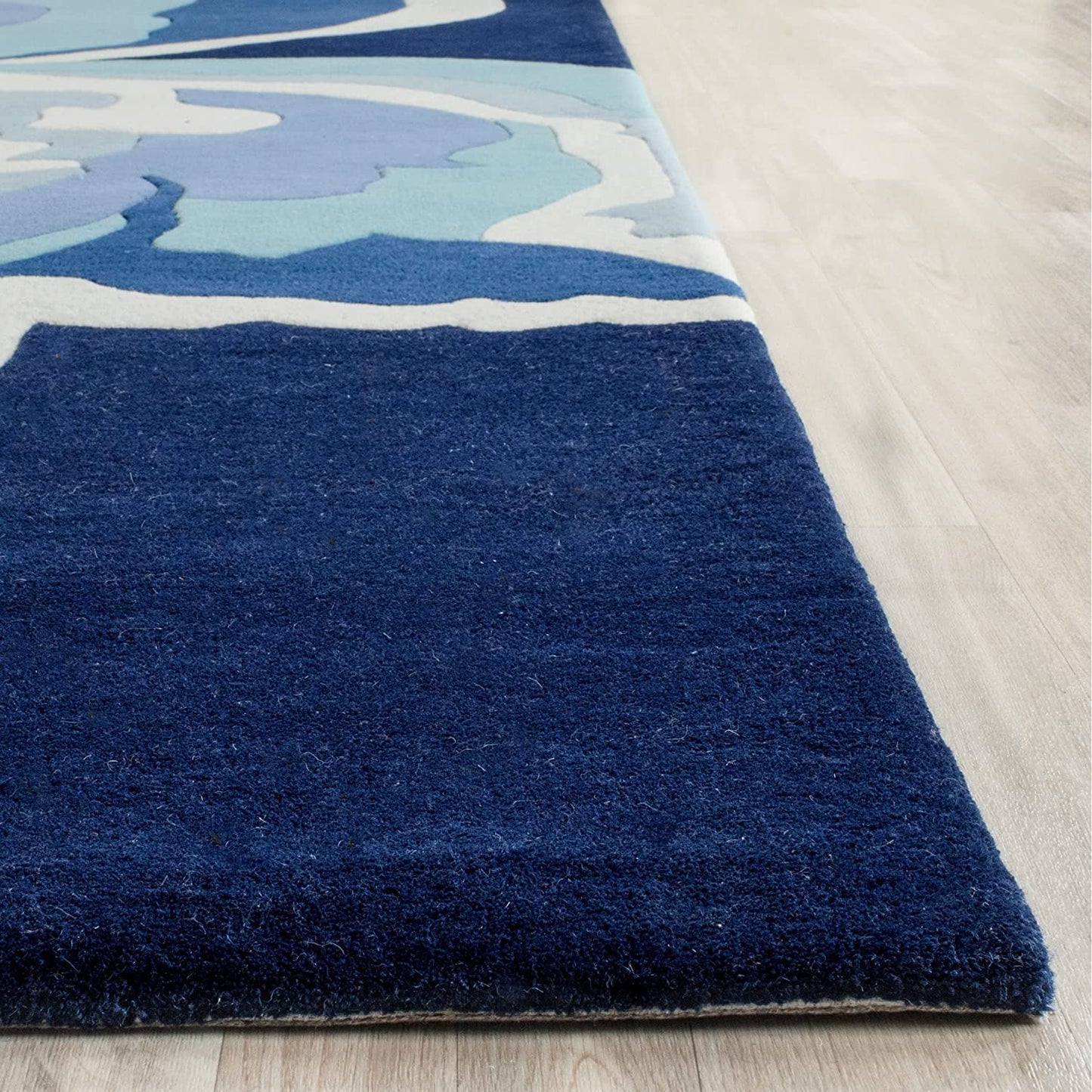 Modern Hand-Tufted Abstract Design Carpet